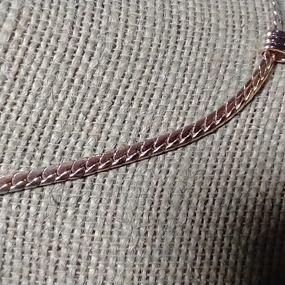 Goldtone coin necklace on serpentine chain - Picture 4 of 5